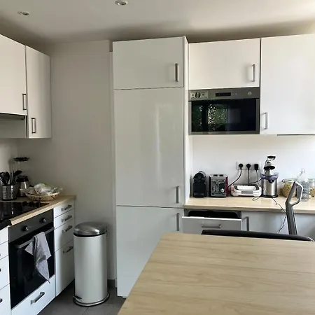 Apartament Bright, Quiet Apartment, 15 Min From Paris *